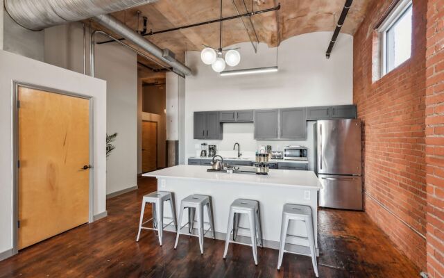 Luxury Historic Loft with Gym
