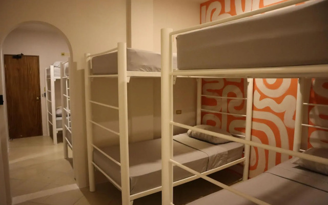 3B| Wellness Hotel & Hostel
