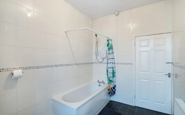 4bedrooms-3bath-9beds-wallsend