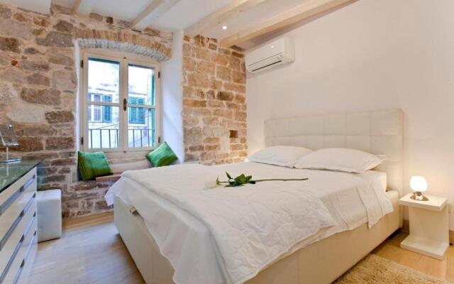 Luxury San Giovanni Apartment 1