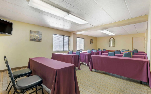 Comfort Inn University Center