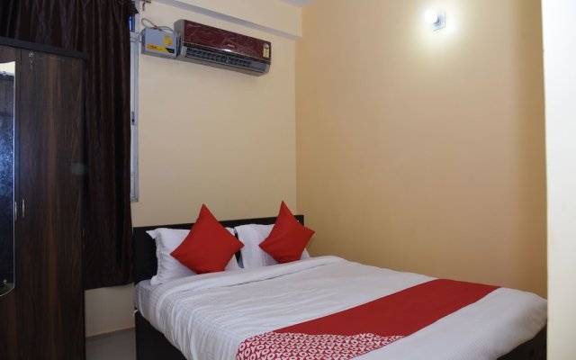 OYO 15071 Hotel Harsh Raj Residency