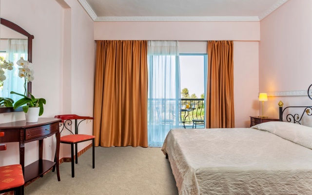 Standard Double room (full double bed) (bed type is subject to availability)