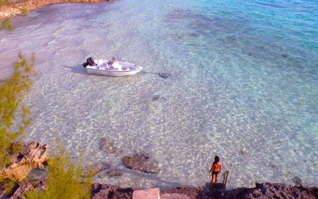 Touch of Class 1BR by Eleuthera Vacation Rentals