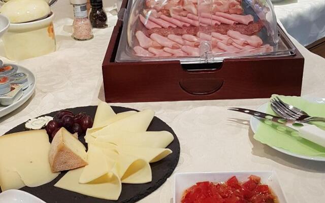 Apart-Garni Motnaida