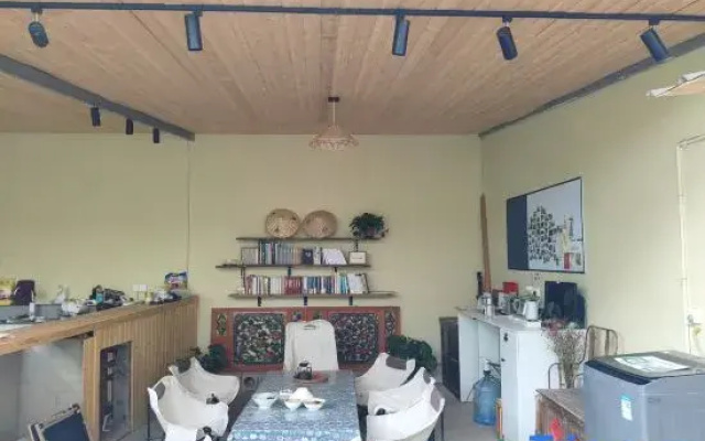 Weifeng     Homestay