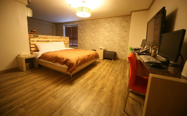 Chuncheon Myeongdong Hotel