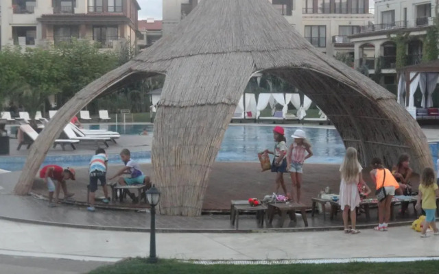 Apartment in Green Beach Resort Kavatsi
