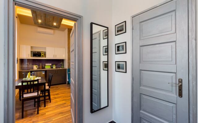 BPM - Downtown Studio and Luxury Apartments