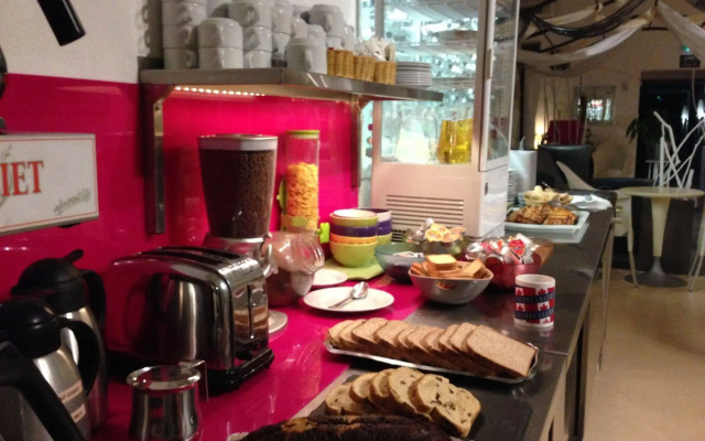 Hotel le president GARE TGV NIMES PONT DU GARD