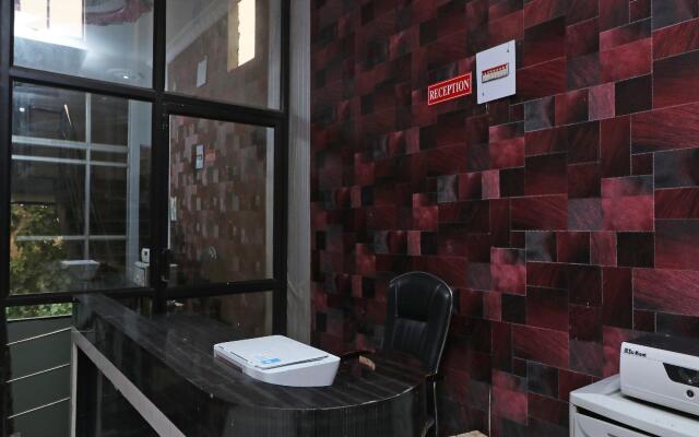 OYO 35725 Hotel Mulaqat