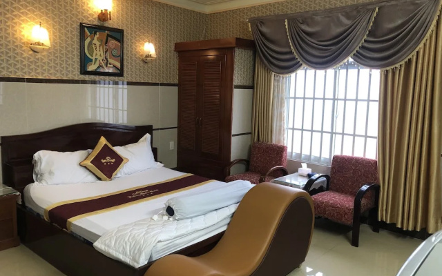 Hoang Quan Hotel