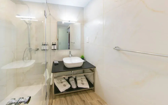 C4 Retreats by Georges Boutique Living