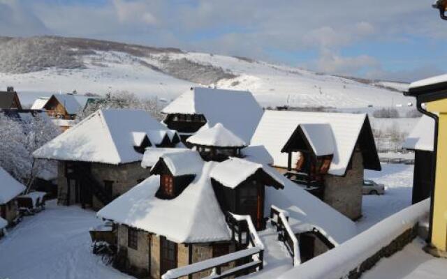 Ethno Village Babici And Hotel Rostovo