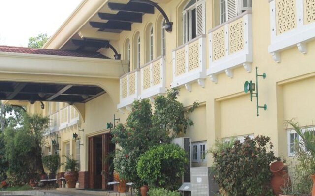 Vista Mar Beach Resort and Country Club