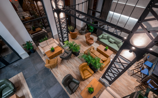 Bridge Hotel