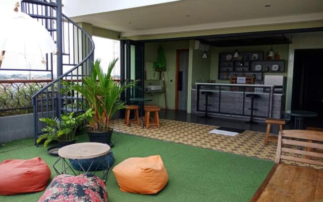 Arrayan Residence