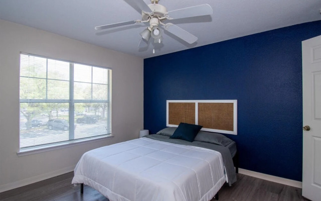 Delightful, Refurbished Apt! Everything you need!