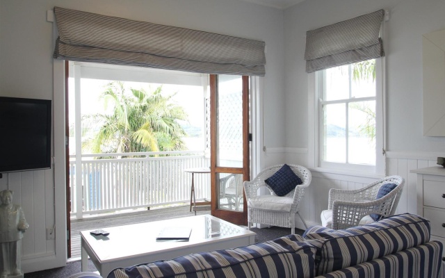 Mangonui Waterfront Apartments Motel – Guest Rooms – Mangonui