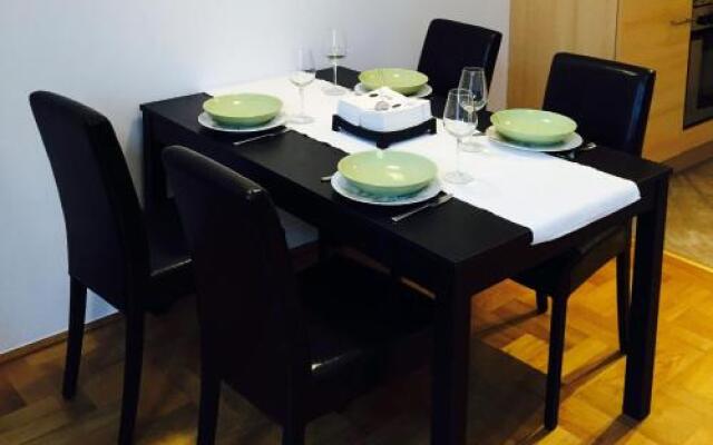 Gozsdu Apartment