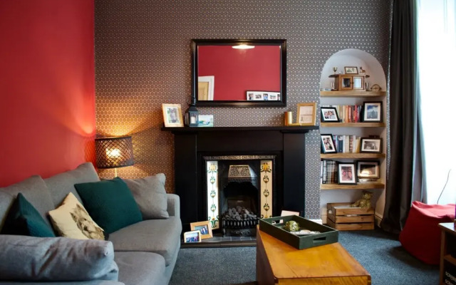 Stylish 1 Bedroom Edinburgh Home