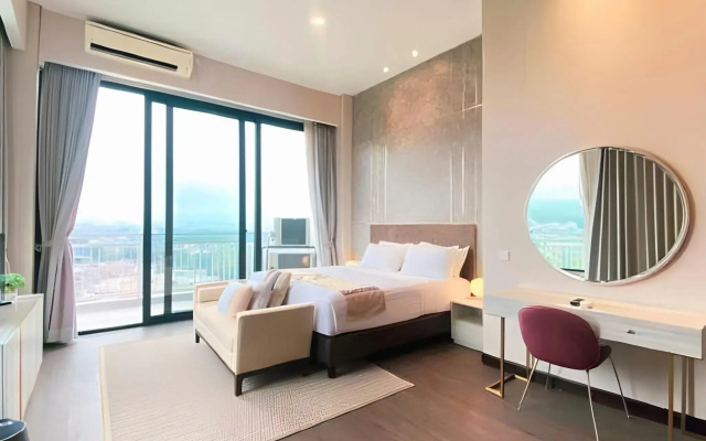 Senyum World Hotel
