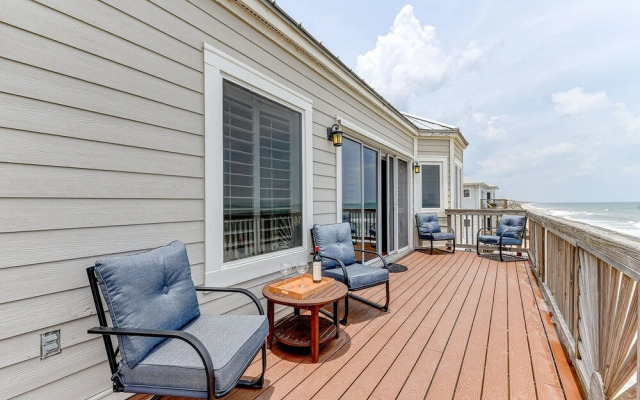 Sun and Surf by Vtrips