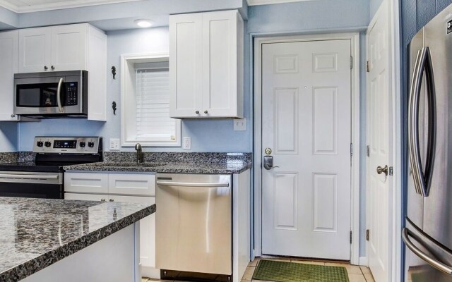 Island 112 3 Bedroom Condo