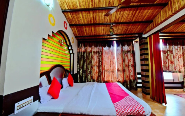 Hotel Paras By OYO Rooms