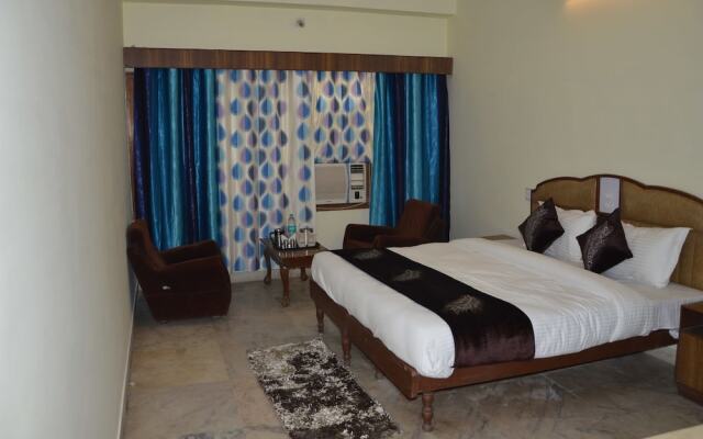 Vinayak Hotel