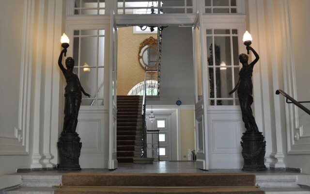 Vienna Suites