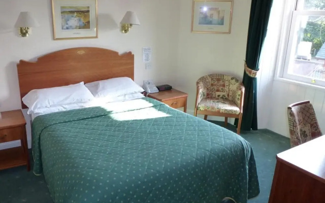 Somerton House Hotel