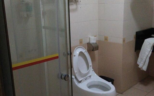 Super 8 Hotel - Guangzhou Baiyun Airport Renhe Station Inn