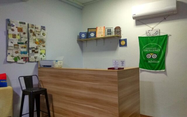 Moon Eleven Hostel Airport Transit - KLIA