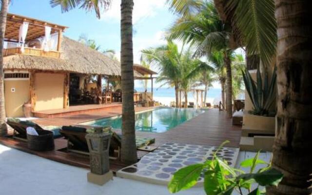 Aamori Boutique Hotel (Only Adults)