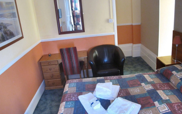OYO The Southcliff Hotel