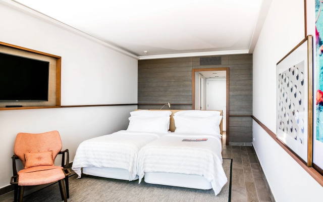 Le Meridien Ra Beach Hotel & Spa