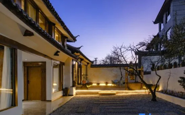 Shuiyuejinghua Homestay (Lijiang Sanyi International Airport)