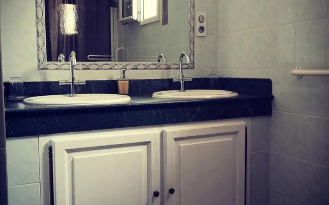 Les 2 Roses De Verdillon