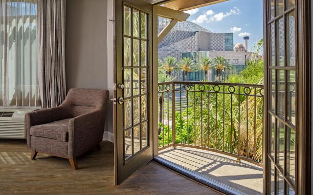Hotel Indigo San Antonio Riverwalk by IHG