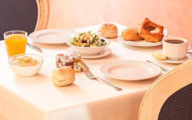 Massimi City Garden Hotel