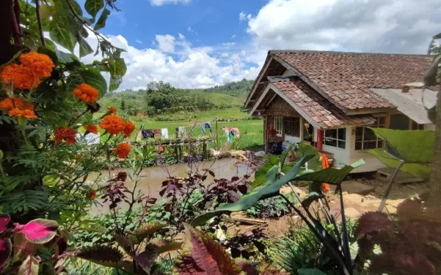 OYO Home 91250 Desa Wisata Taraju