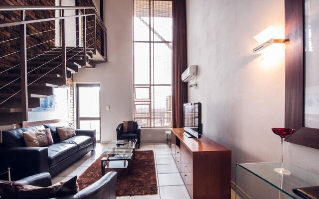 First Divine Suites - Hydro Park