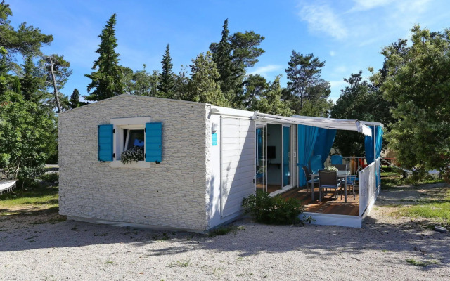 Zaton Holiday Resort Camping homes