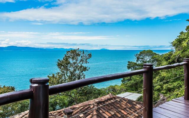 Casa de luxo com piscina e natureza em Ilhabela