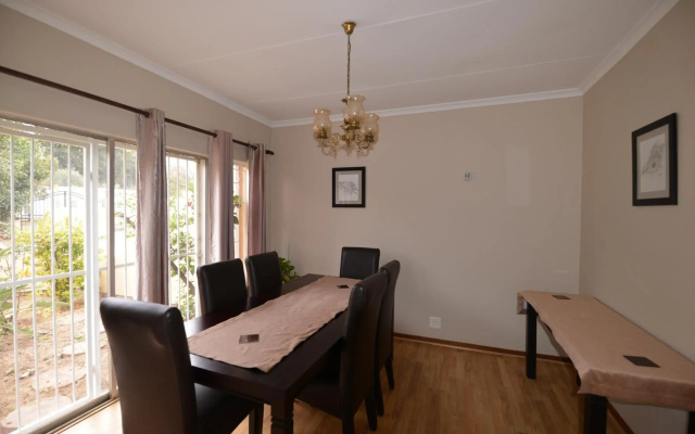 Attache Guest Lodge