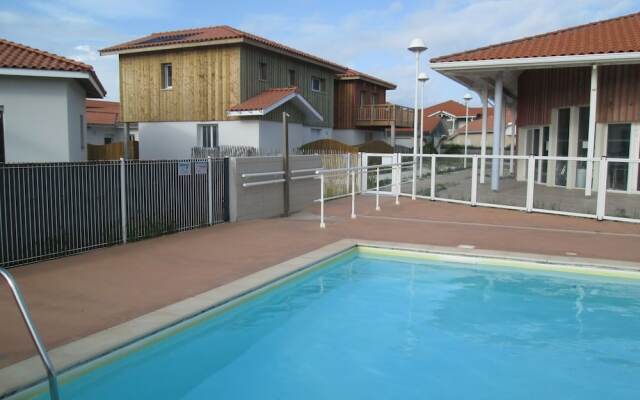 Well-kept Home With a Terrace Near the Beach