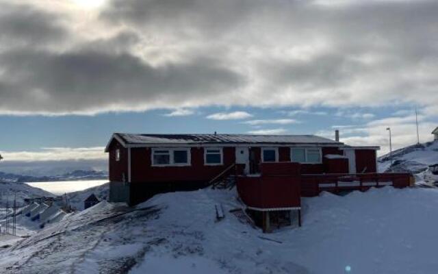 isi4u hostel, dogsled, snowmobiling