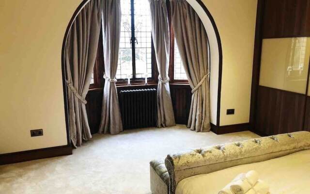 Beautiful 4-bed Villa in Glasgow