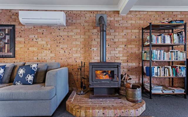 Sandranch, 123 Foreshore Drive